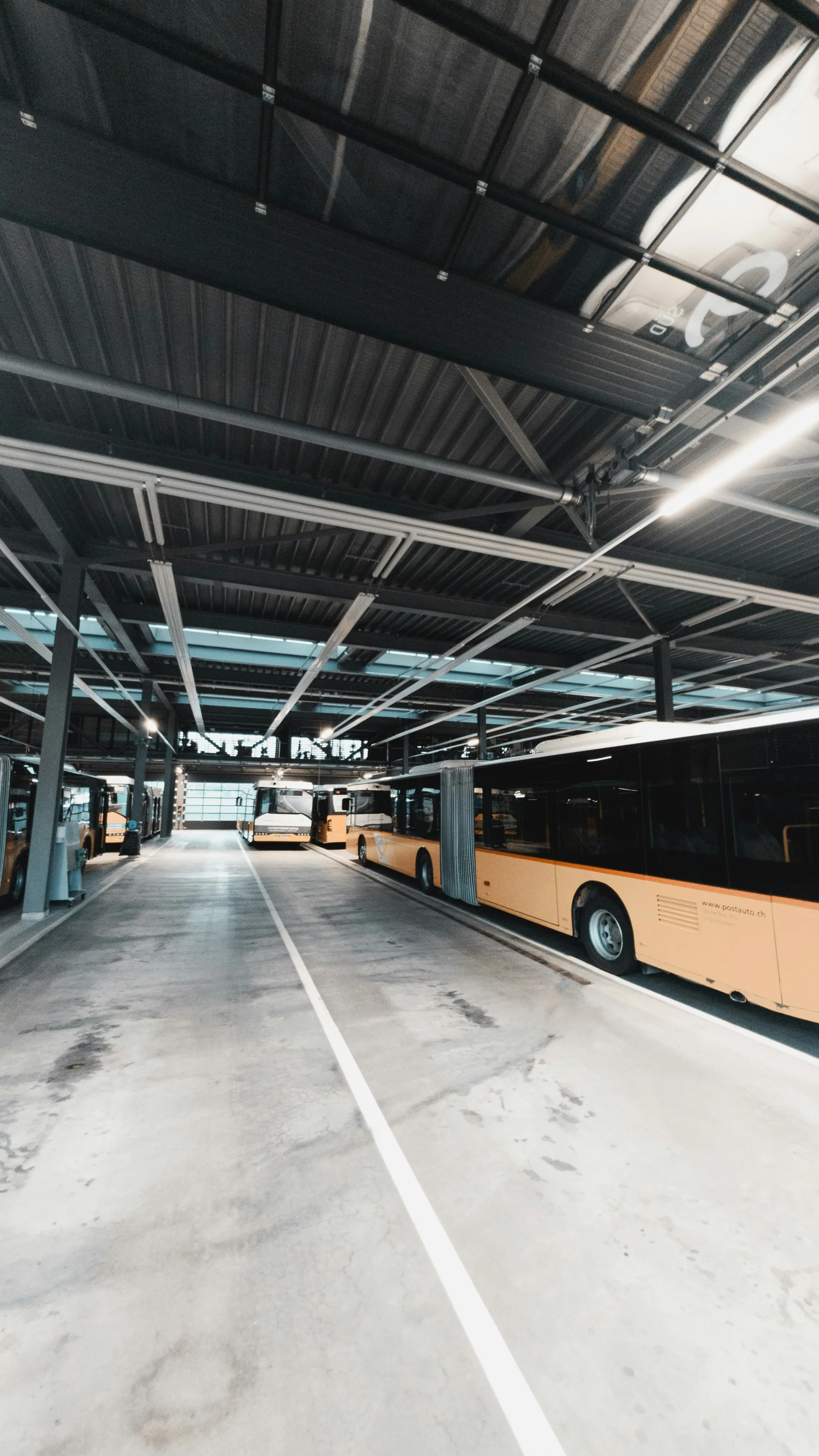 Buses en instalación de transporte